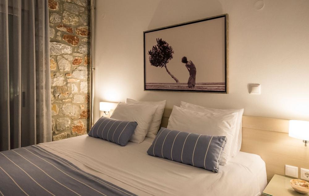 Cedar Bay Beachside Villas ปาไลโอโกรา ภายนอก รูปภาพ