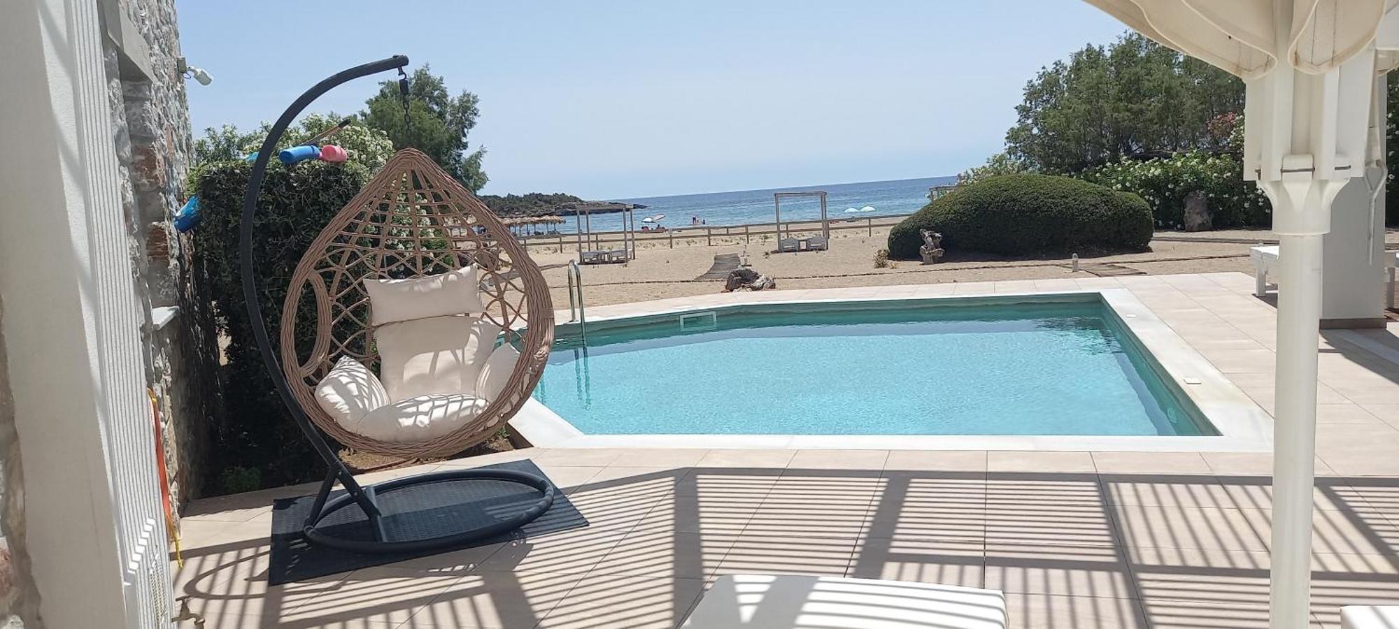 Cedar Bay Beachside Villas ปาไลโอโกรา ภายนอก รูปภาพ