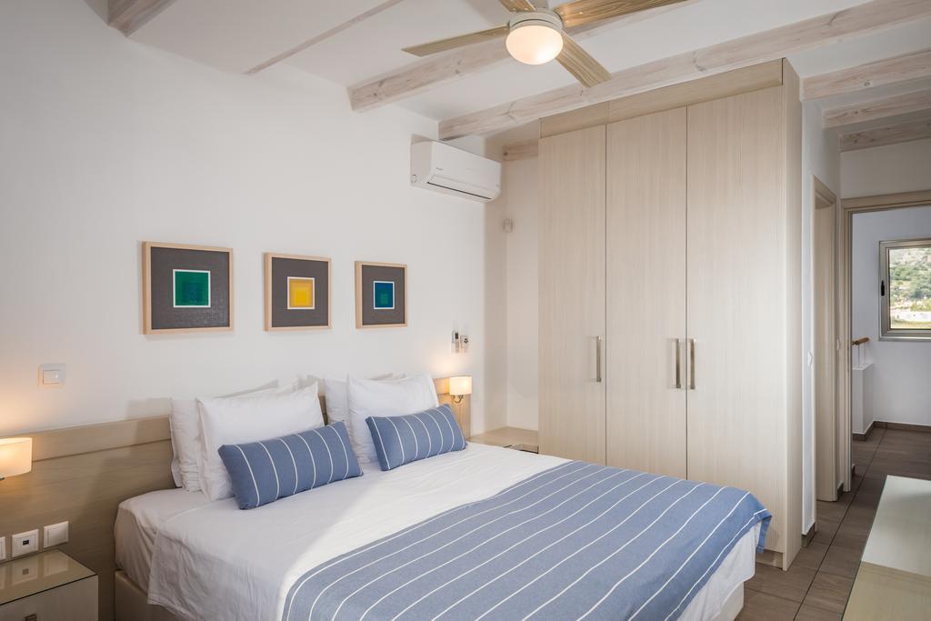 Cedar Bay Beachside Villas ปาไลโอโกรา ภายนอก รูปภาพ