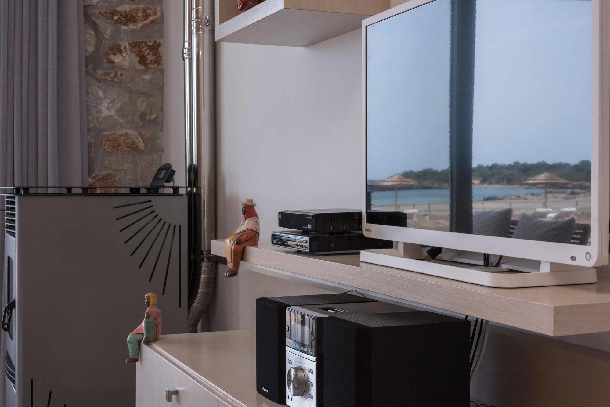 Cedar Bay Beachside Villas ปาไลโอโกรา ภายนอก รูปภาพ