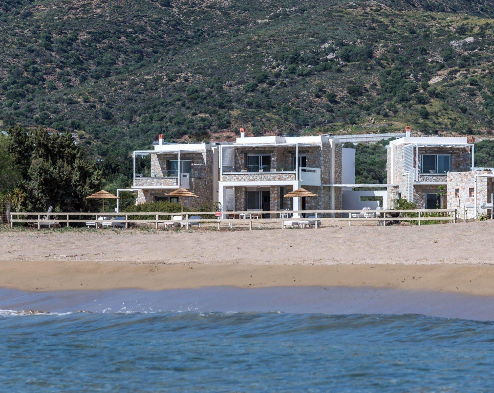 Cedar Bay Beachside Villas ปาไลโอโกรา ภายนอก รูปภาพ